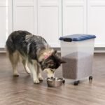 IRIS USA Dog Food Storage Container, Up to 40 lbs, Navy, Made in USA - Image 5