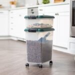 IRIS USA Airtight Pet Food Container, Up to 30 lbs & 11 lbs, Green - Image 2