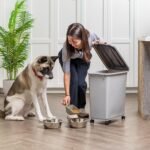IRIS USA Dog Food Storage Container, Up to 40 lbs, Gray/Dark Gray - Image 2
