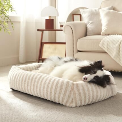 MIXJOY Dog Bed Medium Size Dog, Washable Medium Dogs Bed with Removable Cover, Soft Rectangle Pet Ded Fluffy Plush Faux Fur Pet Bed with Anti-Slip Bottom, 30″x30″x8″, White