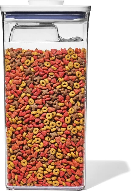 OXO Good Grips Pet POP Container – 6.0 Qt/5.7 L with Half Scoop, Ideal for up to 6.5lbs of Dog Food or 4.5lbs of Cat Food, Airtight Dog and Cat Food Storage Container, BPA Free, Clear